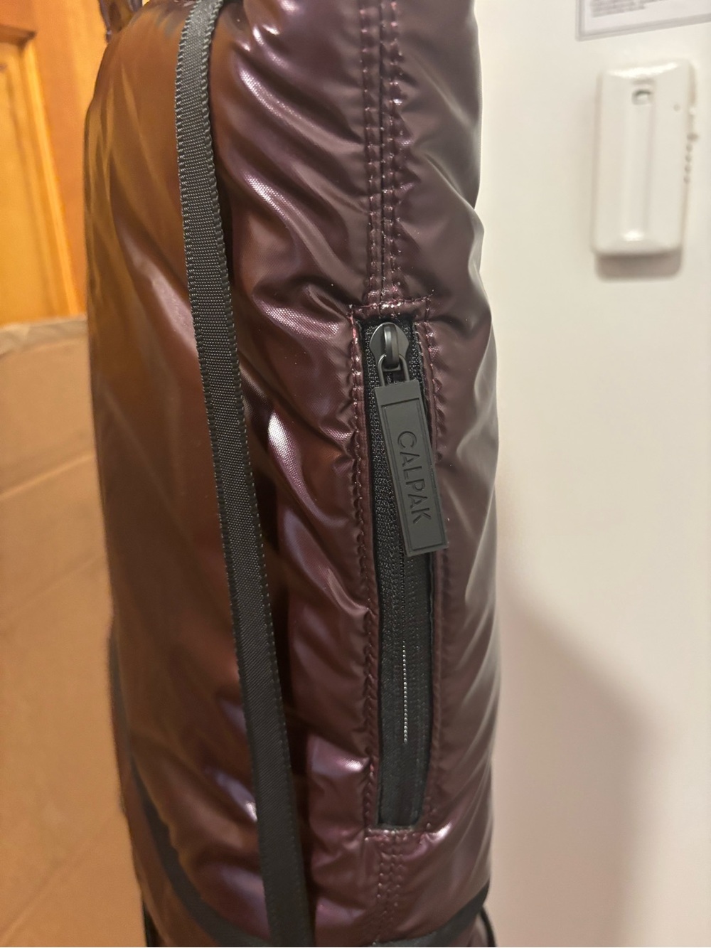 Calpak Expandable laptopTote in glazed dark cherry, NWT - Picture 3 of 5